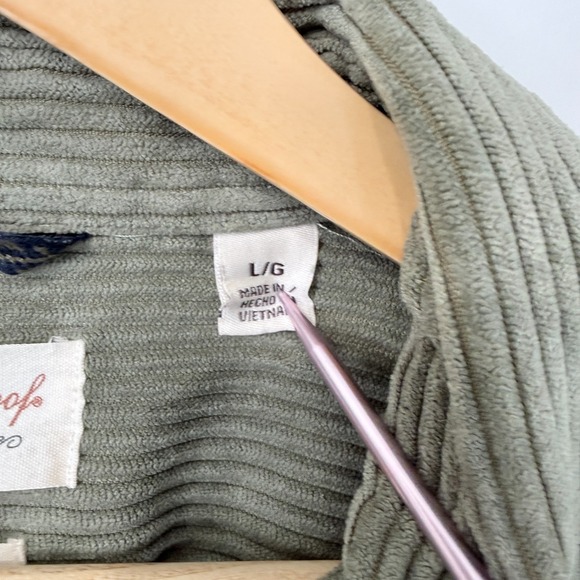 Weatherproof Vintage Soft Wide Wale Corduroy Button Up Shirt Mens L Olive Green - Picture 5 of 9